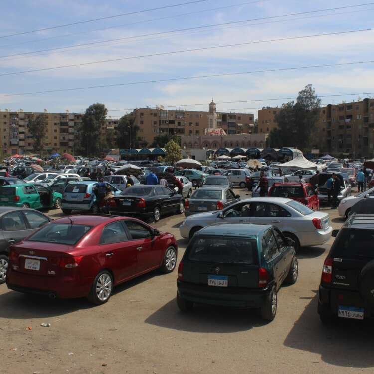 Old Car Market in Nasr City – Crowded Friday Auto Market in Cairo
