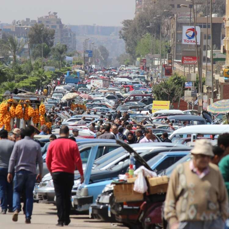 Old Car Market in Nasr City – Crowded Friday Auto Market in Cairo