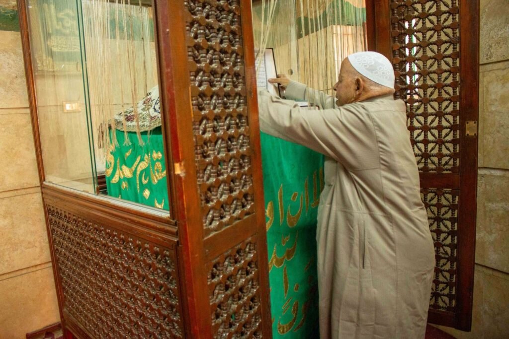 Servant of the Maqam Reading Quran – Cairo 2017